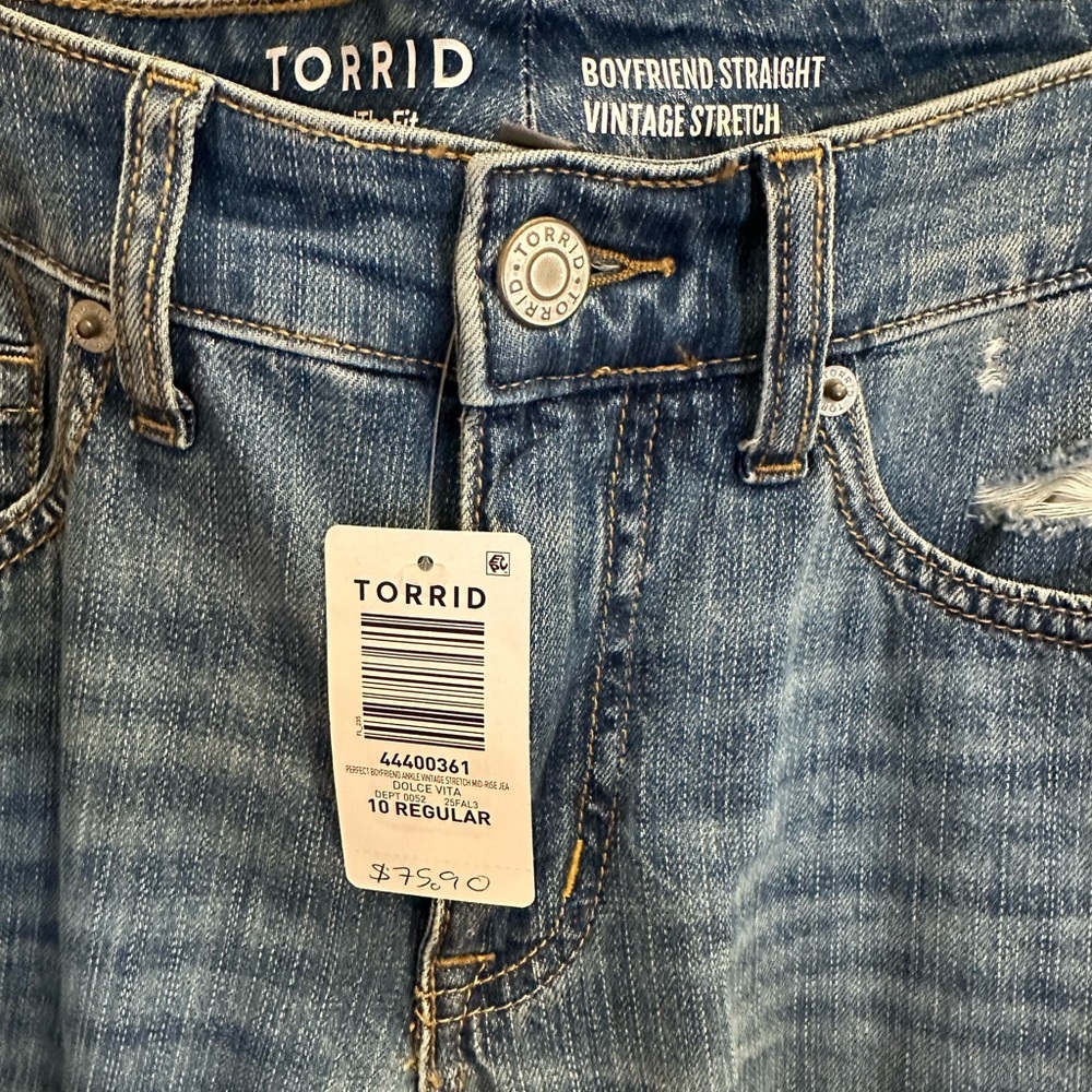 Torrid Boyfriend Straight Vintage Blue Jeans - Picture 6 of 7